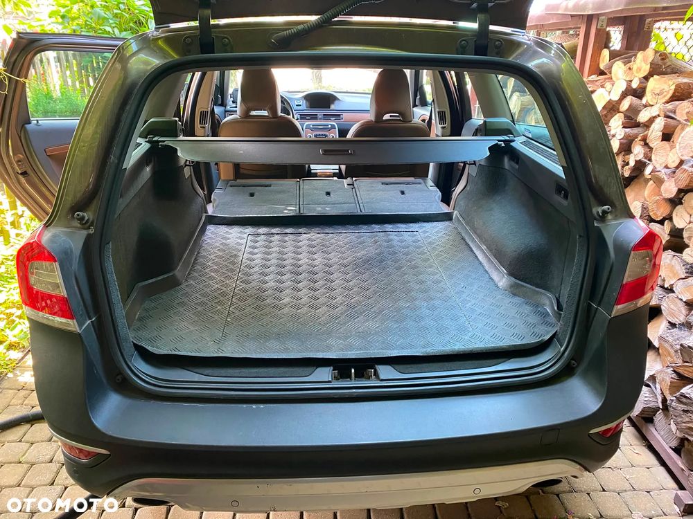 Volvo XC 70 D4 AWD Momentum - 4