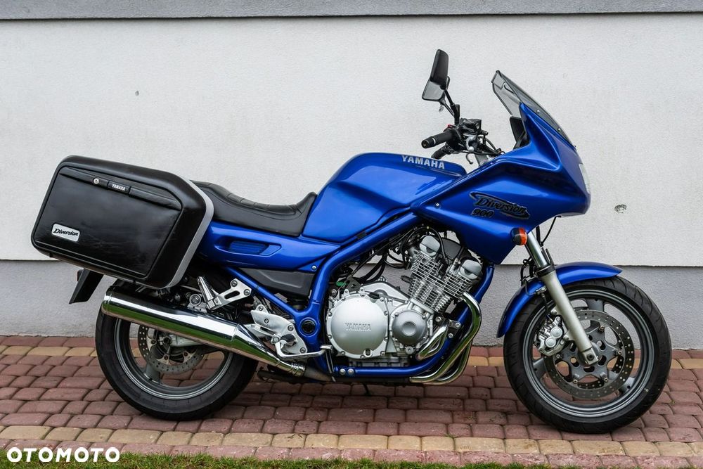 Yamaha XJ - 6