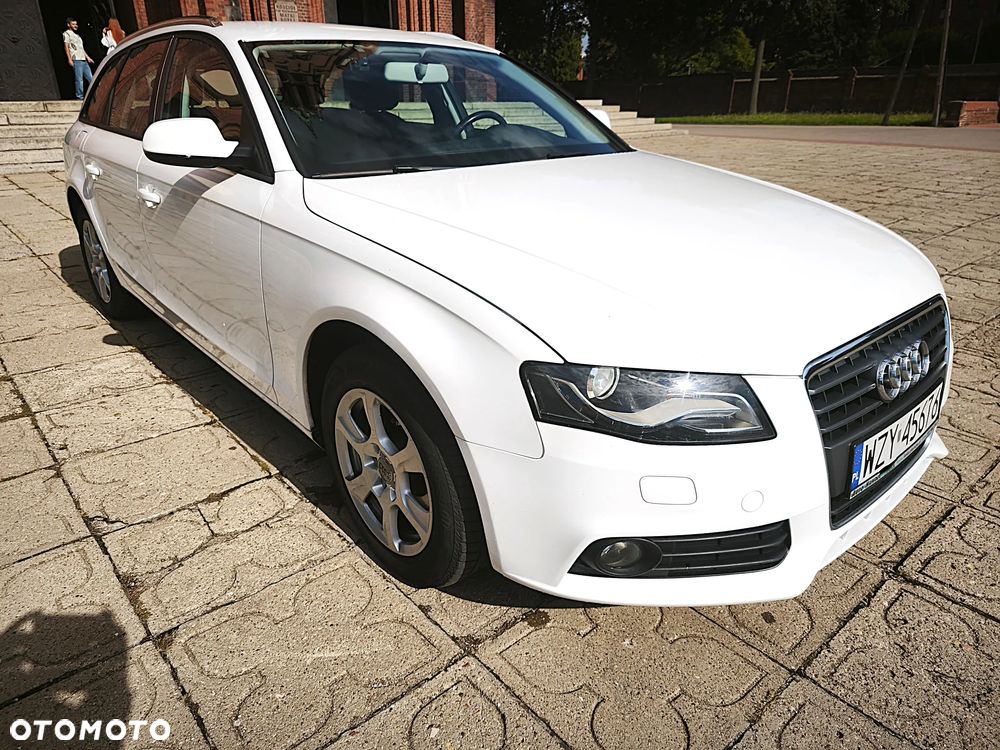 Audi A4 Avant - 10