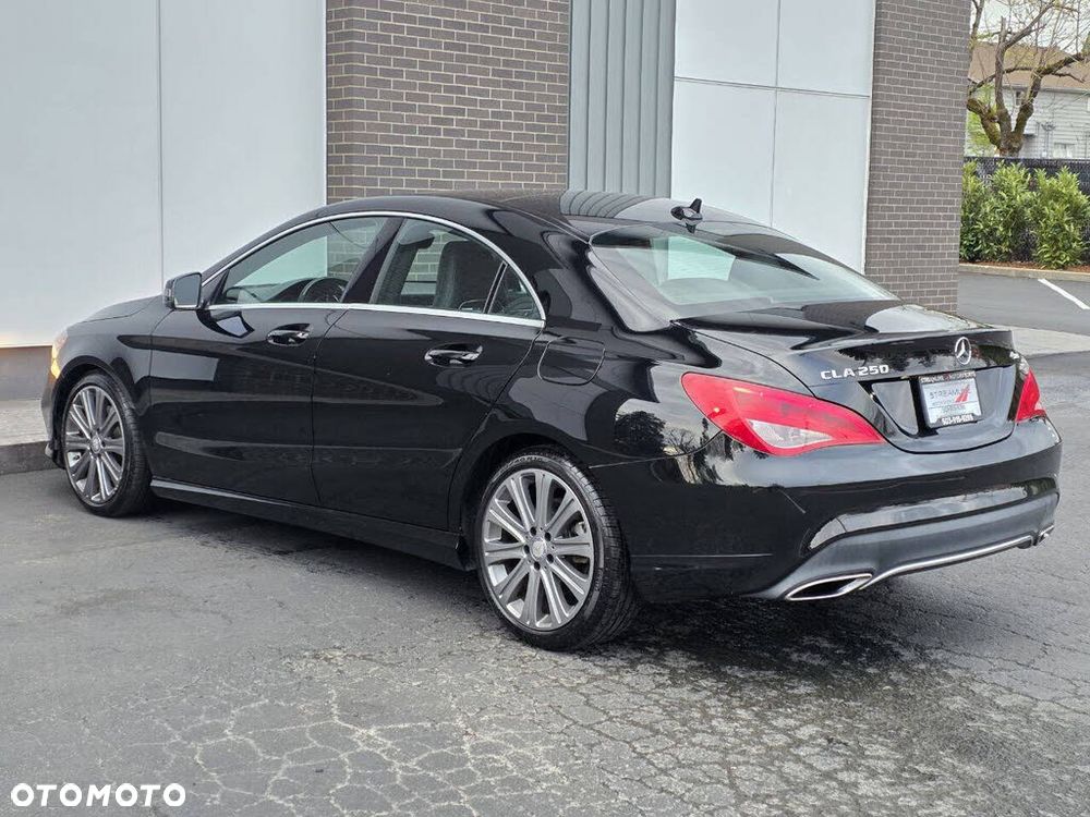 Mercedes-Benz CLA 250 4-Matic - 6