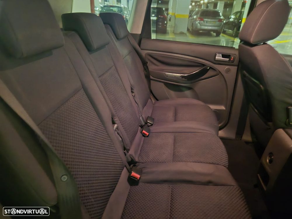 Ford C-Max 1.6 TDCi Titanium - 33
