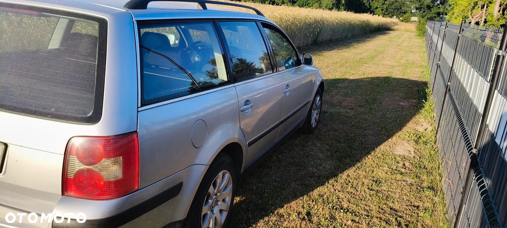 Volkswagen Passat 1.6 Comfortline - 6