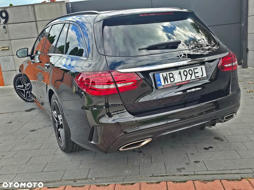 Mercedes-Benz Klasa C 300 4Matic 9G-TRONIC Night Edition - 8
