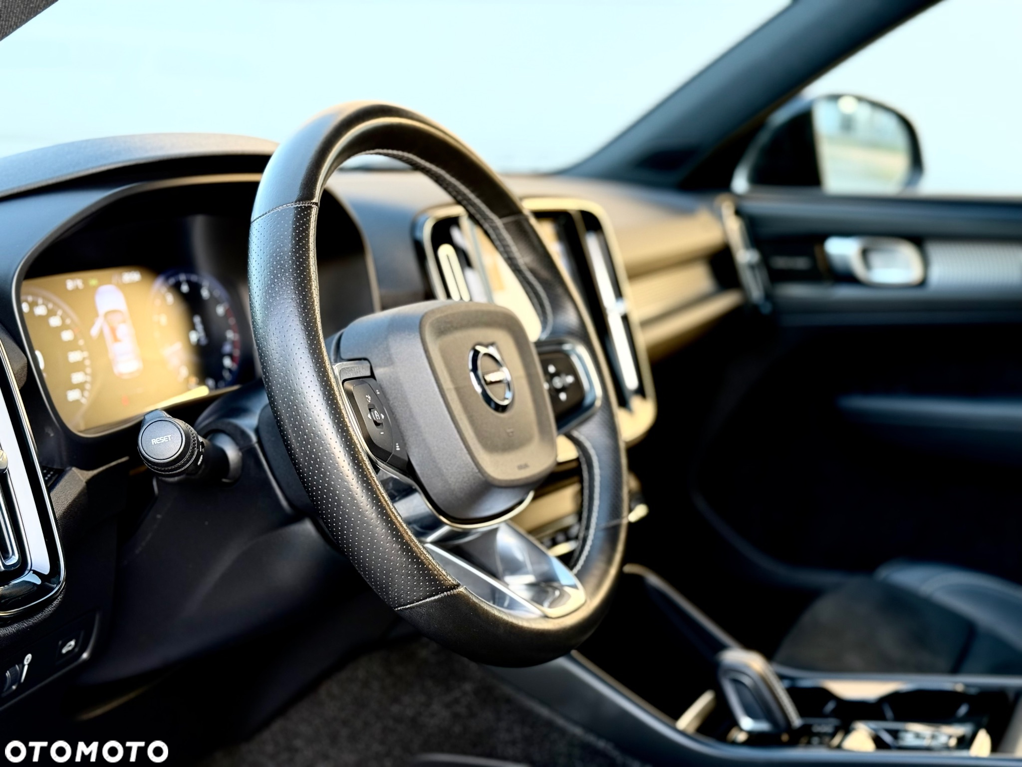 Volvo XC 40 T3 Geartronic RDesign - 23