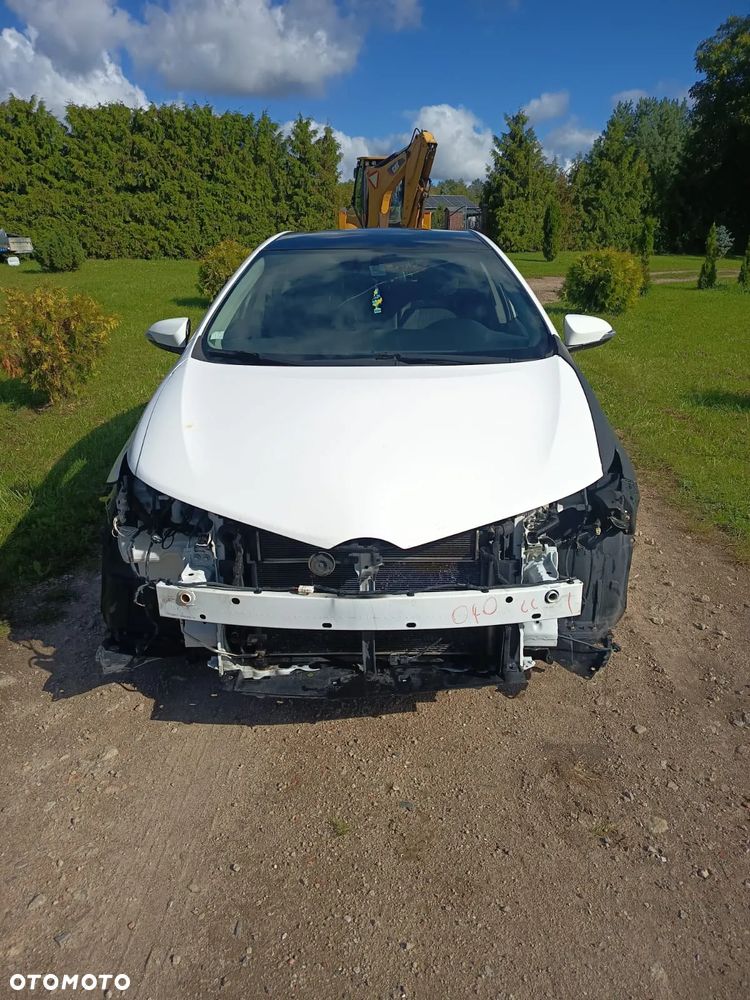 Toyota Auris - 2