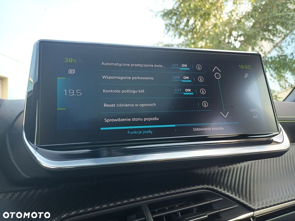 Peugeot 2008 50kWh GT - 23