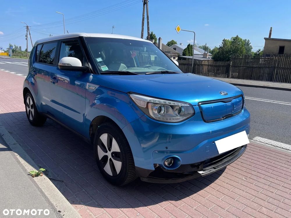 Kia Soul Plug - 4