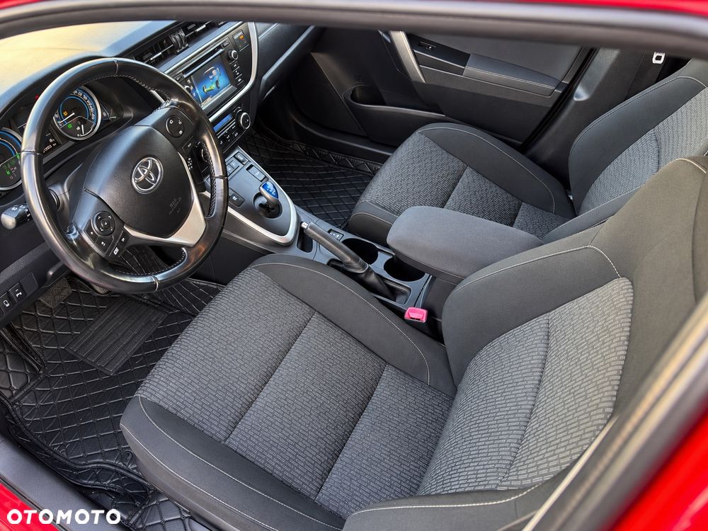 Toyota Auris 2015 photo 5