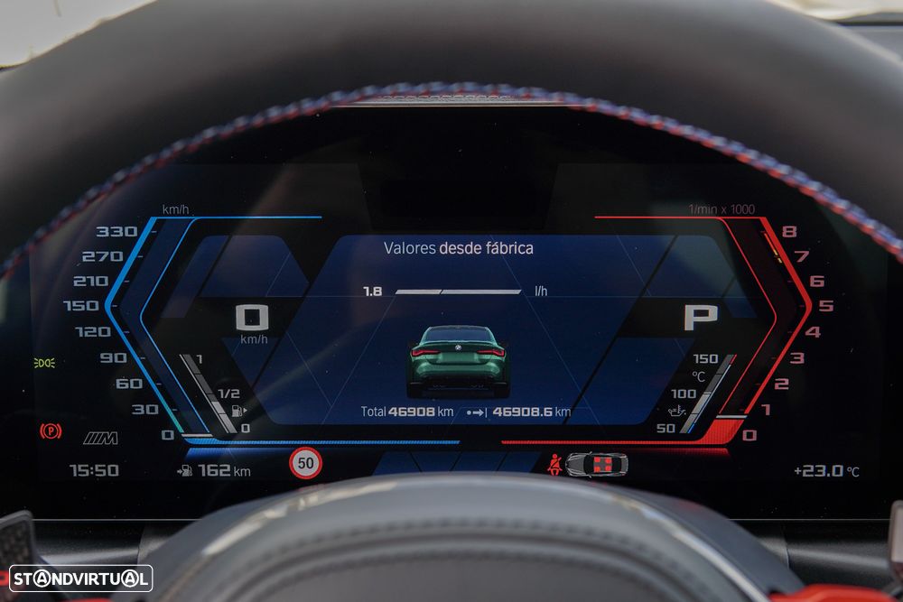 BMW M4 Competition xDrive - 33