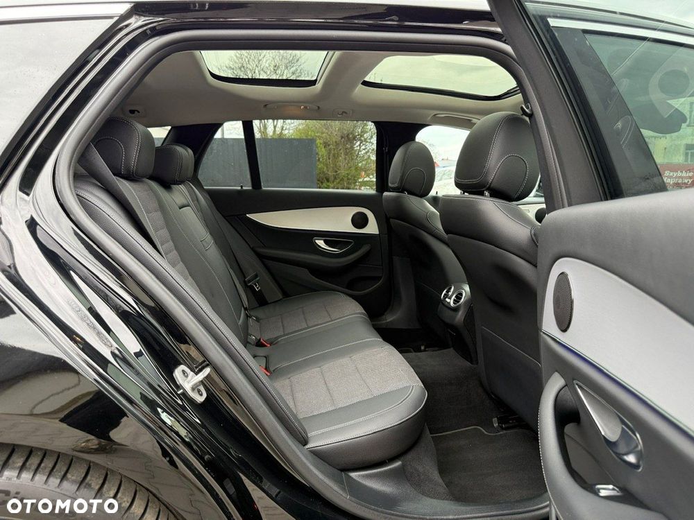 Mercedes-Benz Klasa E - 28