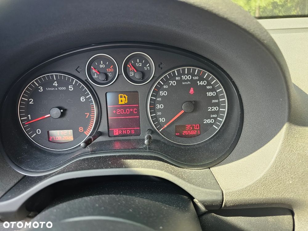 Audi A3 3-drzwiowe 1.6 tiptronic Attraction - 16