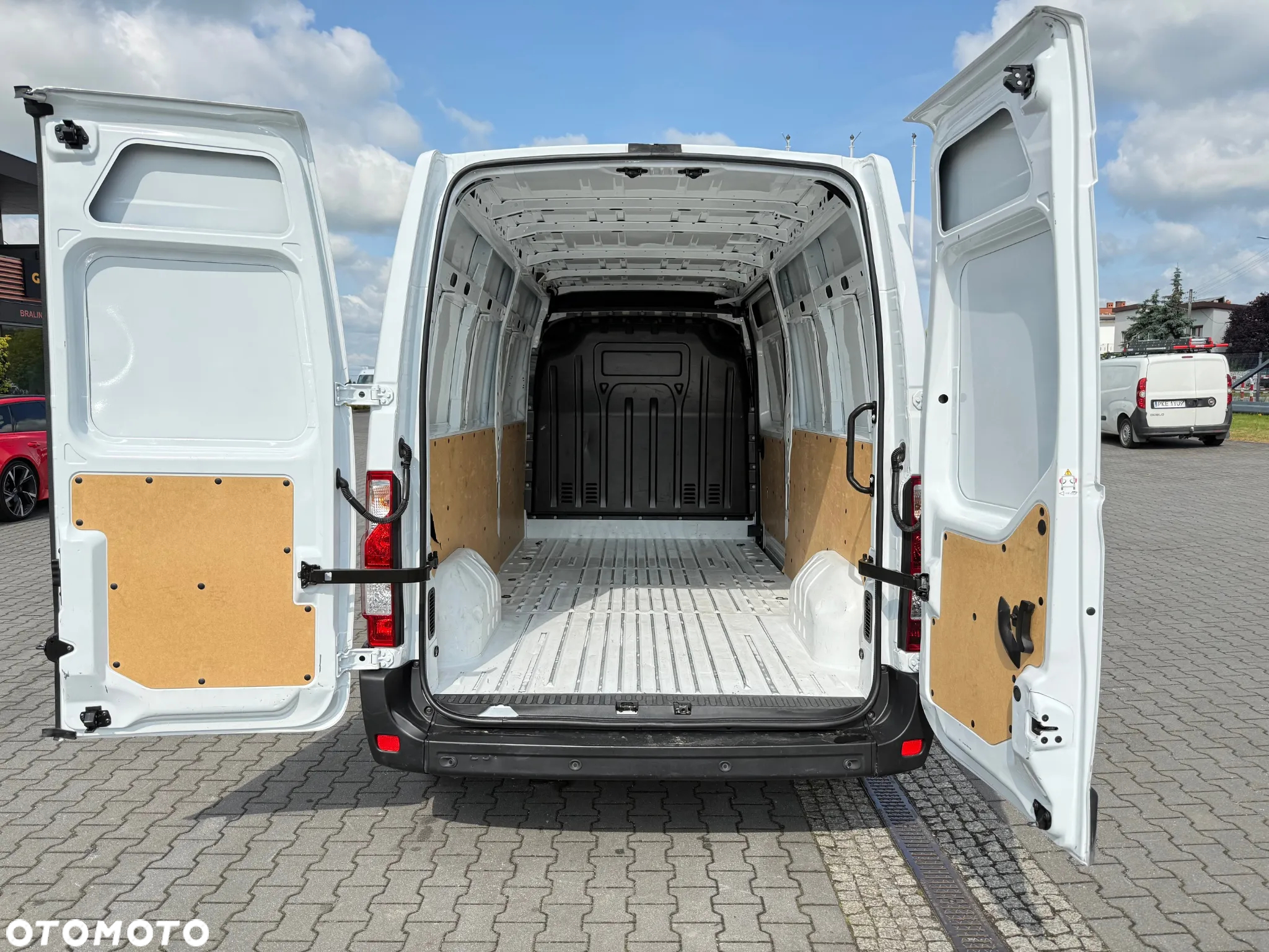 Renault Master Furgon Blaszak L3H2 Maxi Long Salon PL - 15