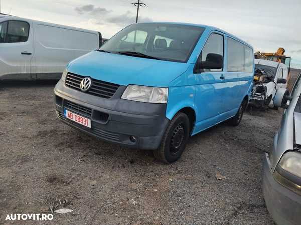 Dezmembram Volkswagen T5 2006 2.5tdi AXD Manual 6 trepte