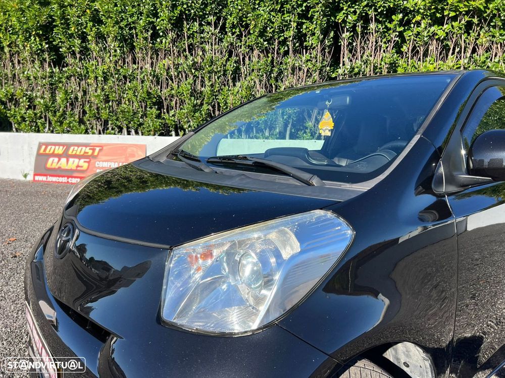 Toyota iQ 1.4 D-4D - 18