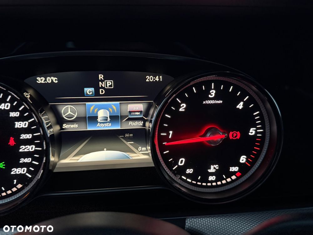 Mercedes-Benz Klasa E 220 d 4-Matic 9G-TRONIC - 30