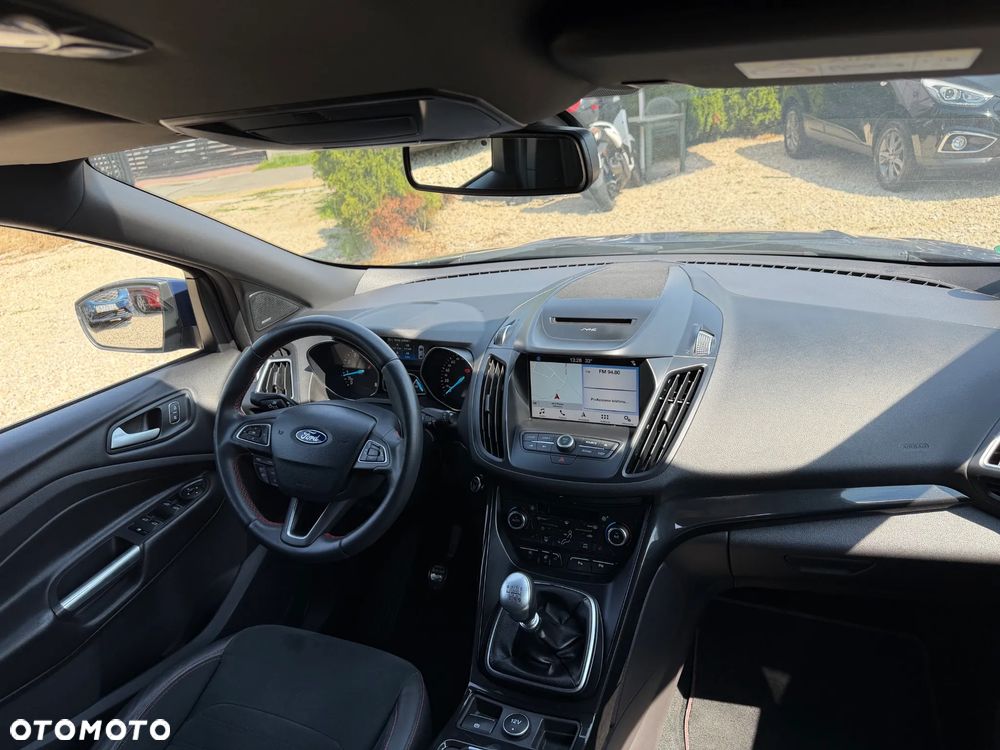 Ford Kuga 1.5 EcoBoost 2x4 ST-Line - 14