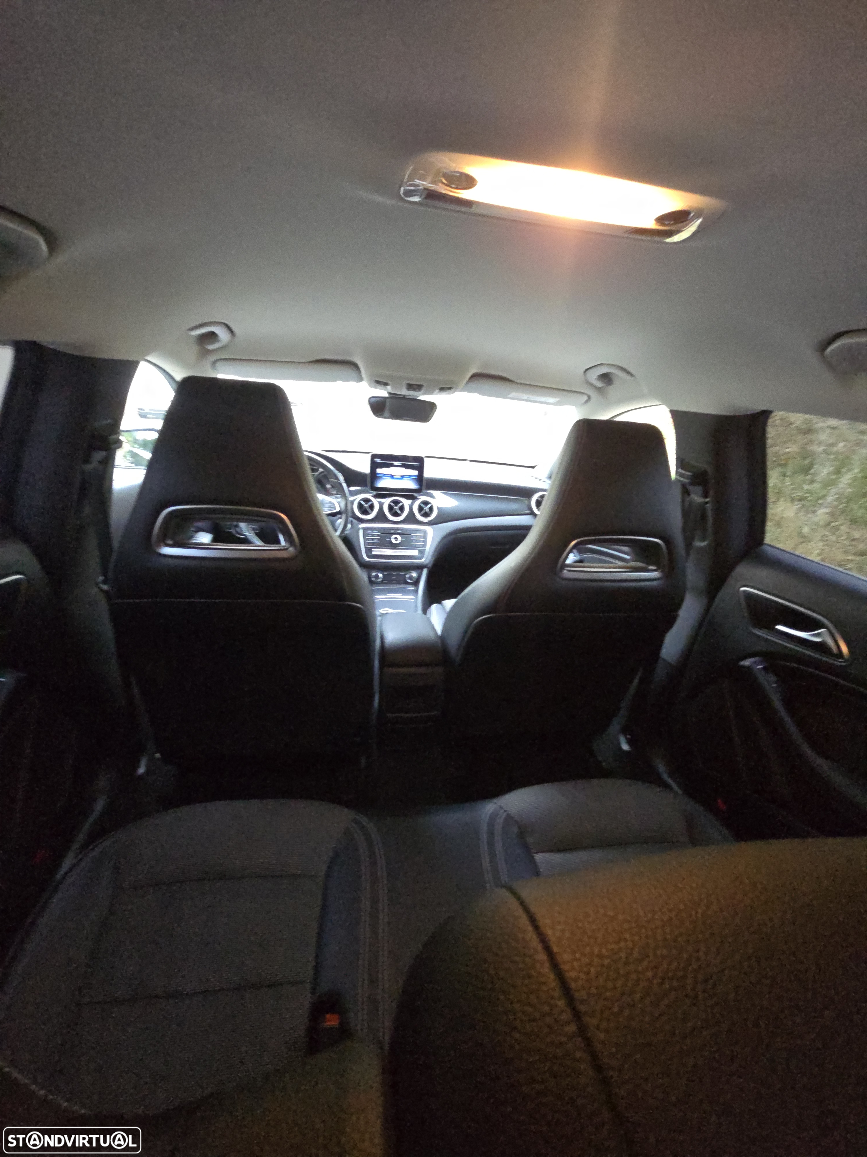 Mercedes-Benz CLA 200 d Shooting Brake Urban Aut. - 33