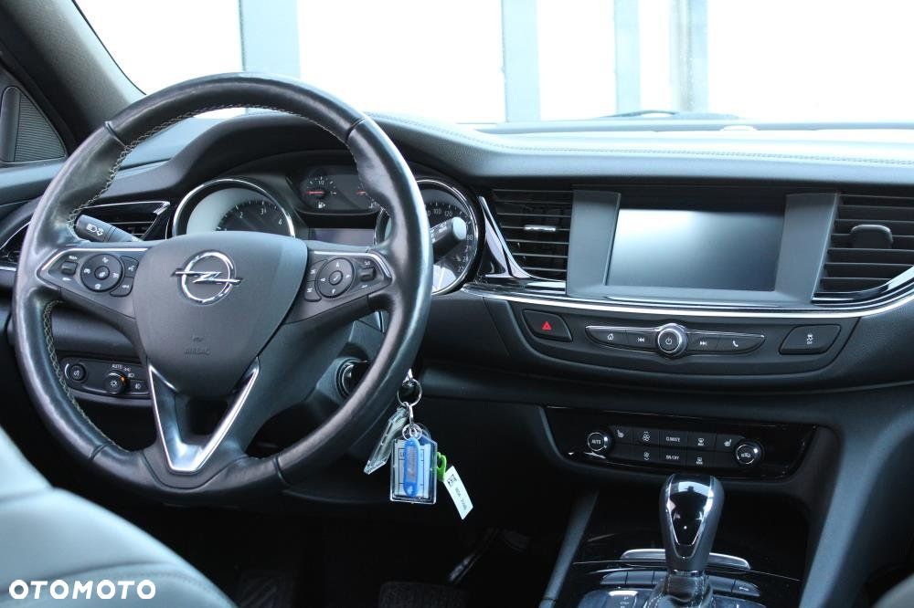 Opel Insignia - 26