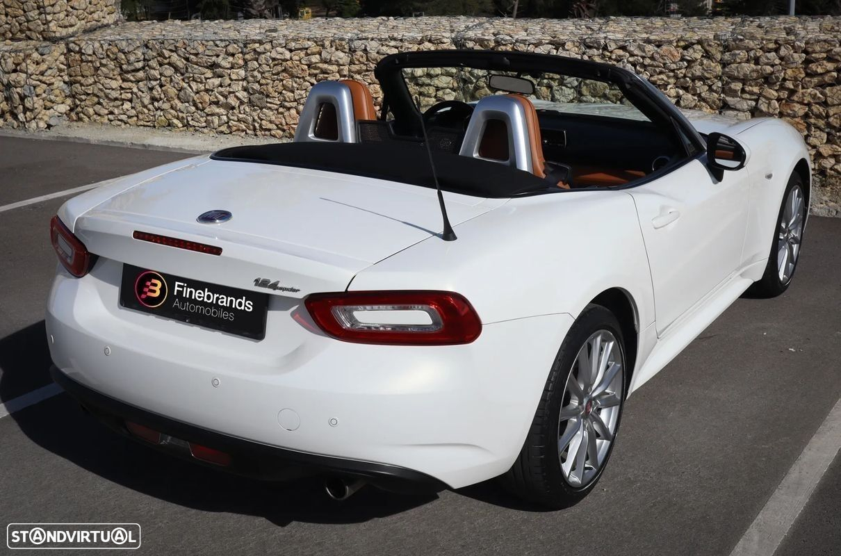 Fiat 124 Spider - 17