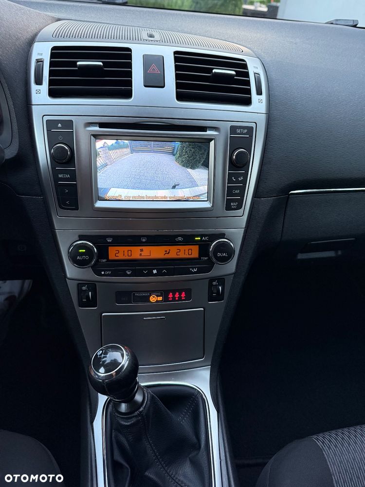 Toyota Avensis Combi 2.0 D-4D Life - 17