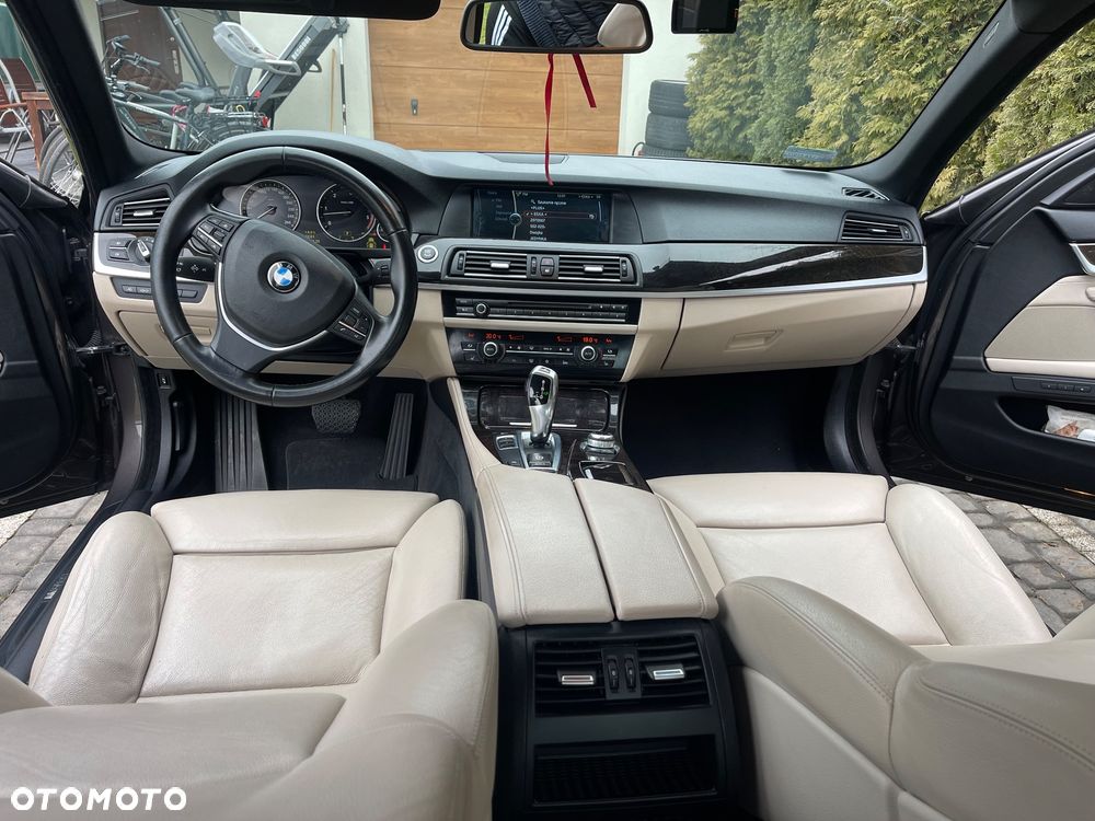 BMW Seria 5 530d - 24