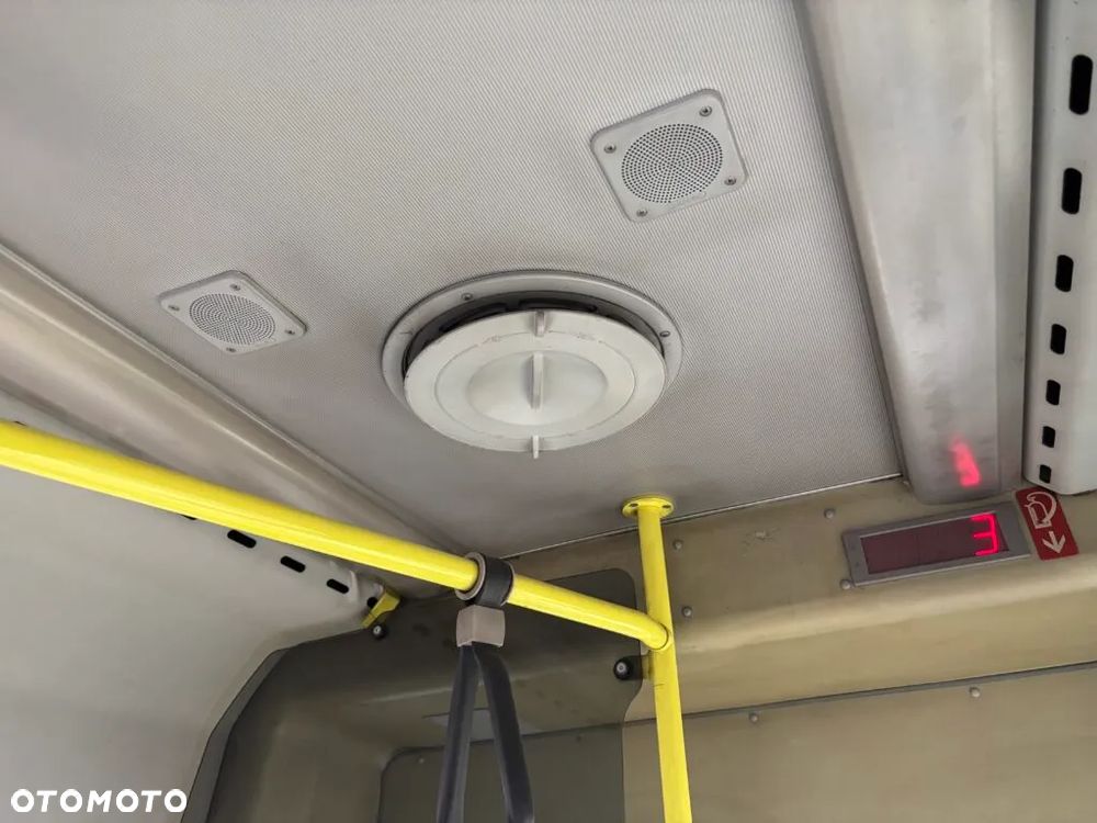 Mercedes-Benz Sprinter 906 - 23