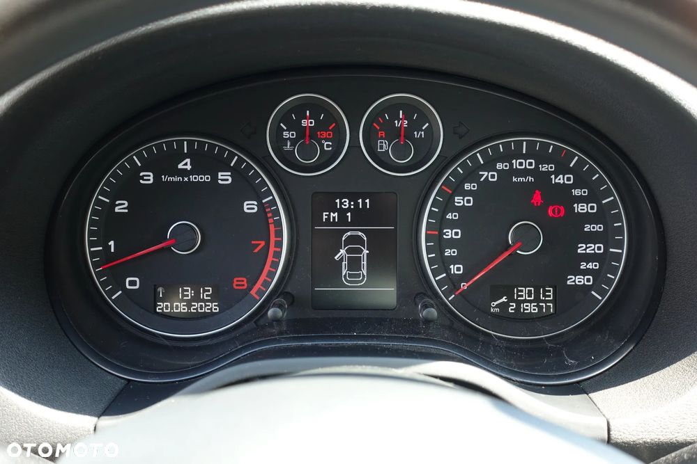 Audi A3 3-drzwiowe 1.6 Ambiente - 9