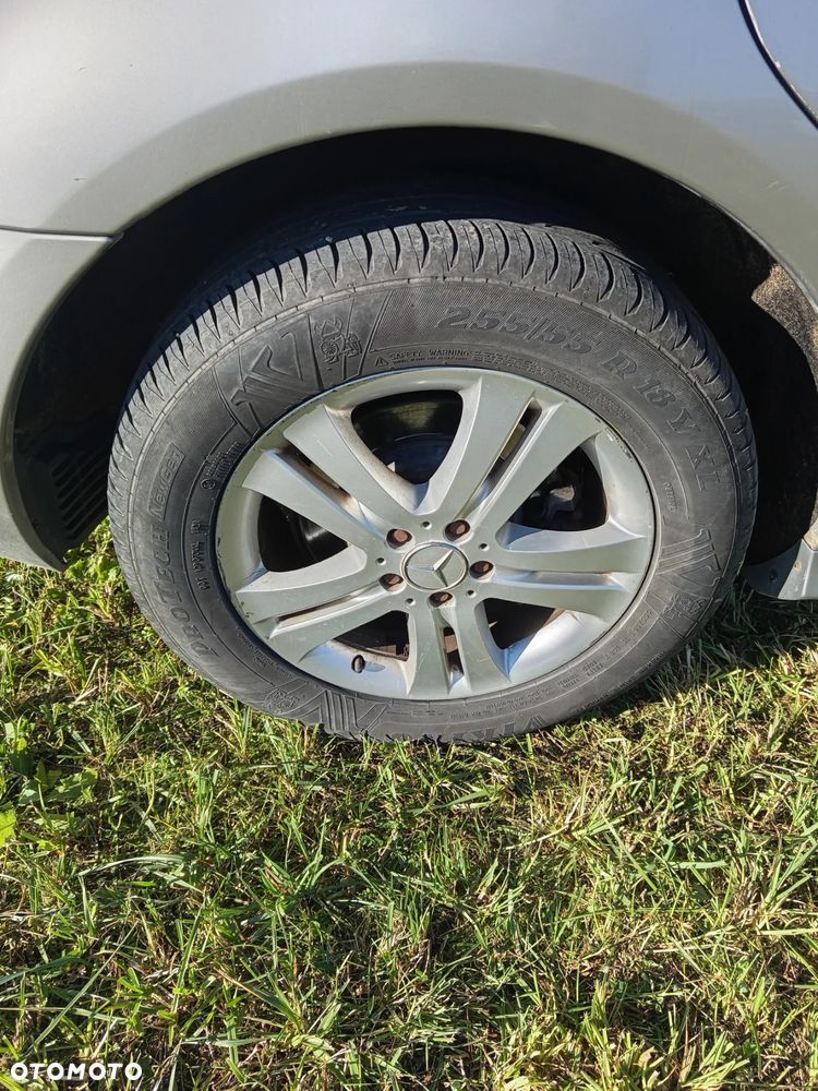 Mercedes-Benz Klasa R 500 4-Matic - 13