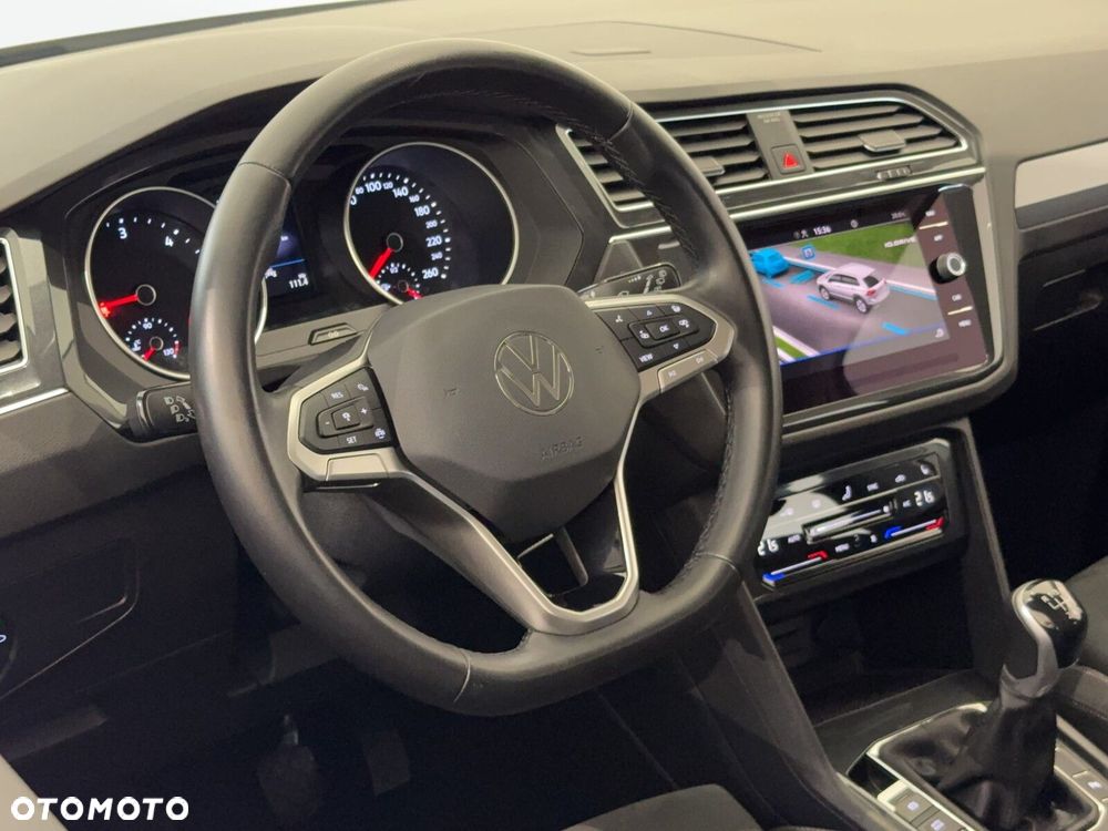 Volkswagen Tiguan - 23