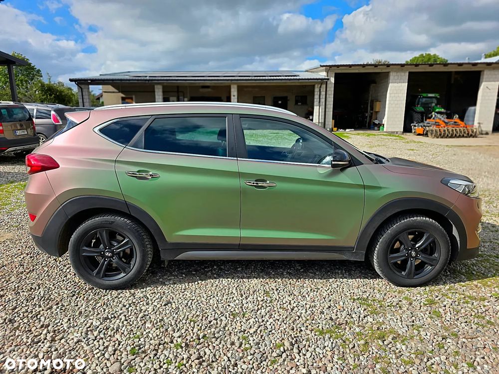 Hyundai Tucson 2.0 CRDI Premium 4WD - 24