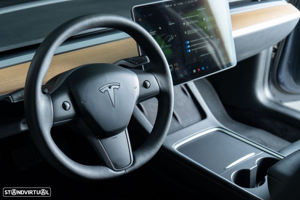 Tesla Model 3 Long Range Tração Traseira - 17