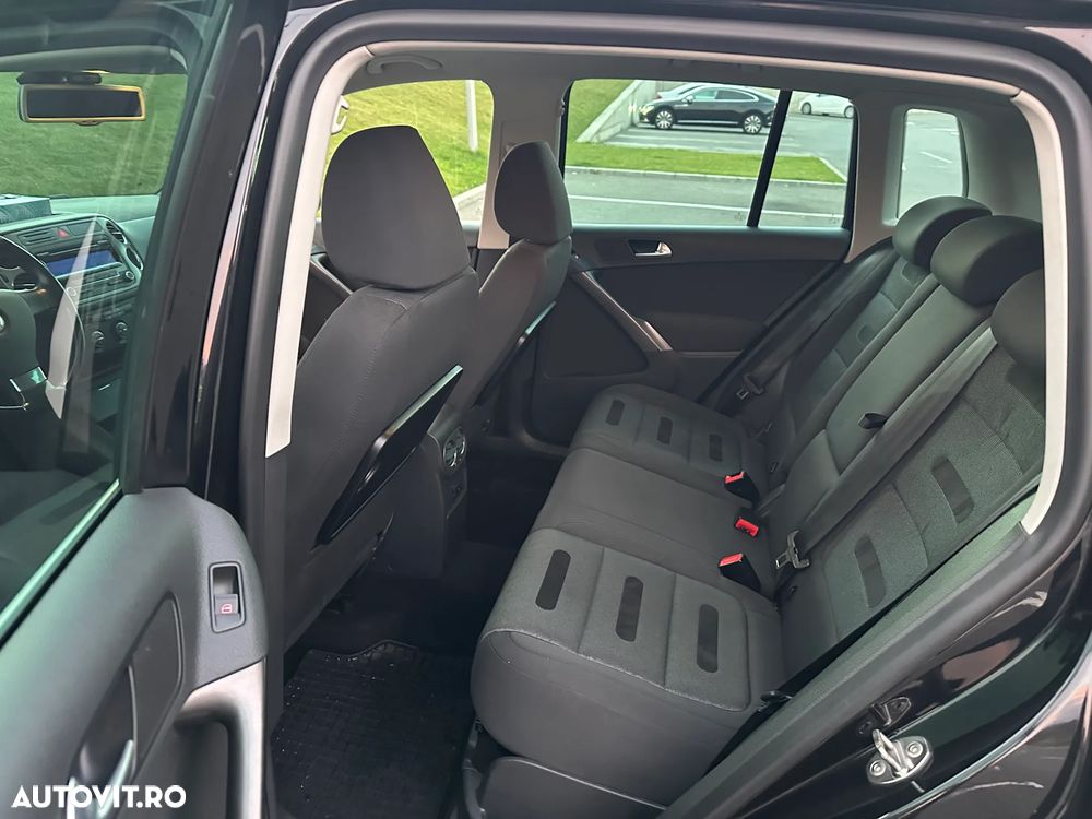 Volkswagen Tiguan - 10