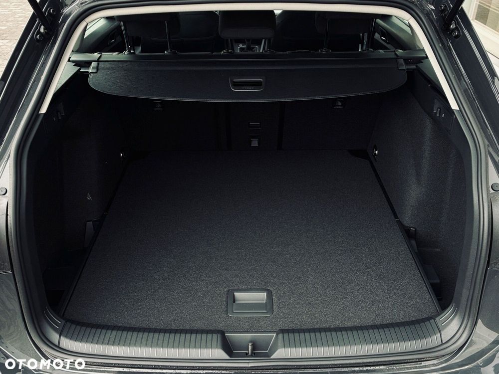 Volkswagen Golf - 23