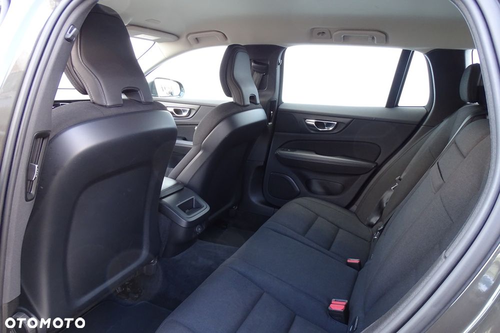 Volvo V60 D3 Geartronic Momentum - 19