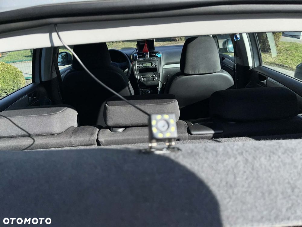 Volkswagen Golf 1.6 Comfortline - 25