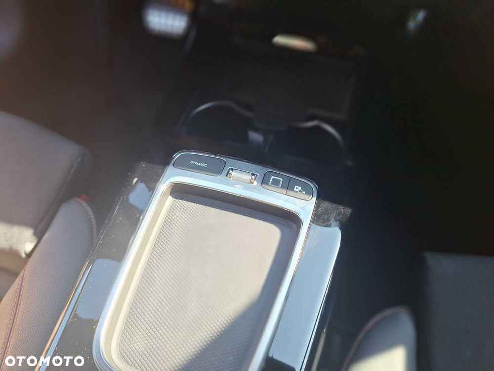 Mercedes-Benz CLA 200 AMG Line 7G-DCT - 25