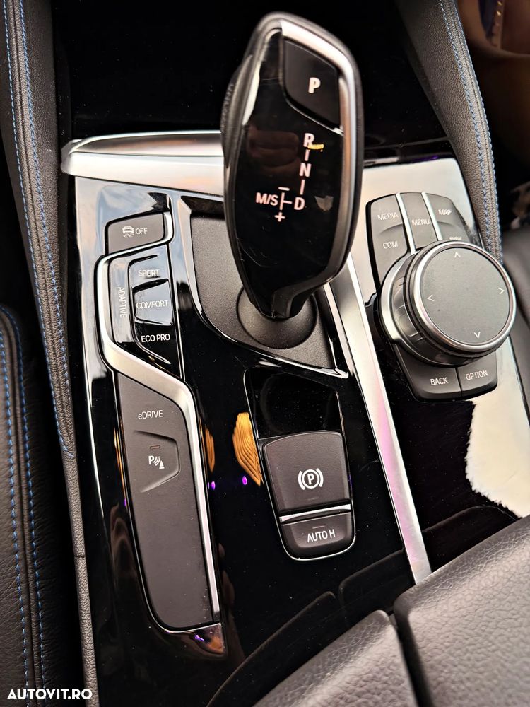 BMW Seria 5 530e xDrive AT PHEV - 32