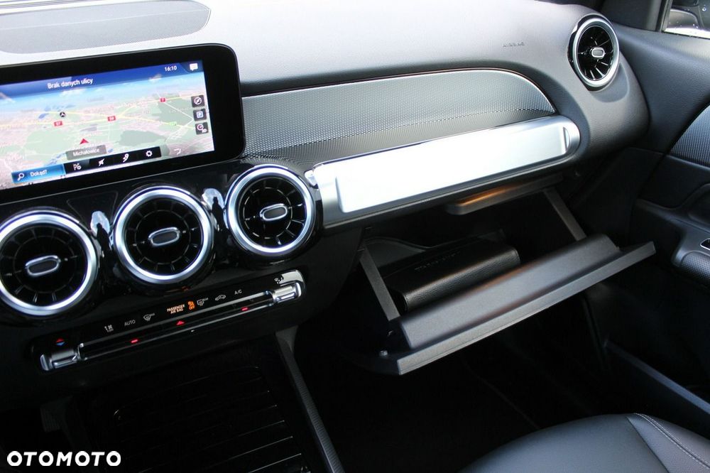 Mercedes-Benz GLB 200 d 8G-DCT - 28