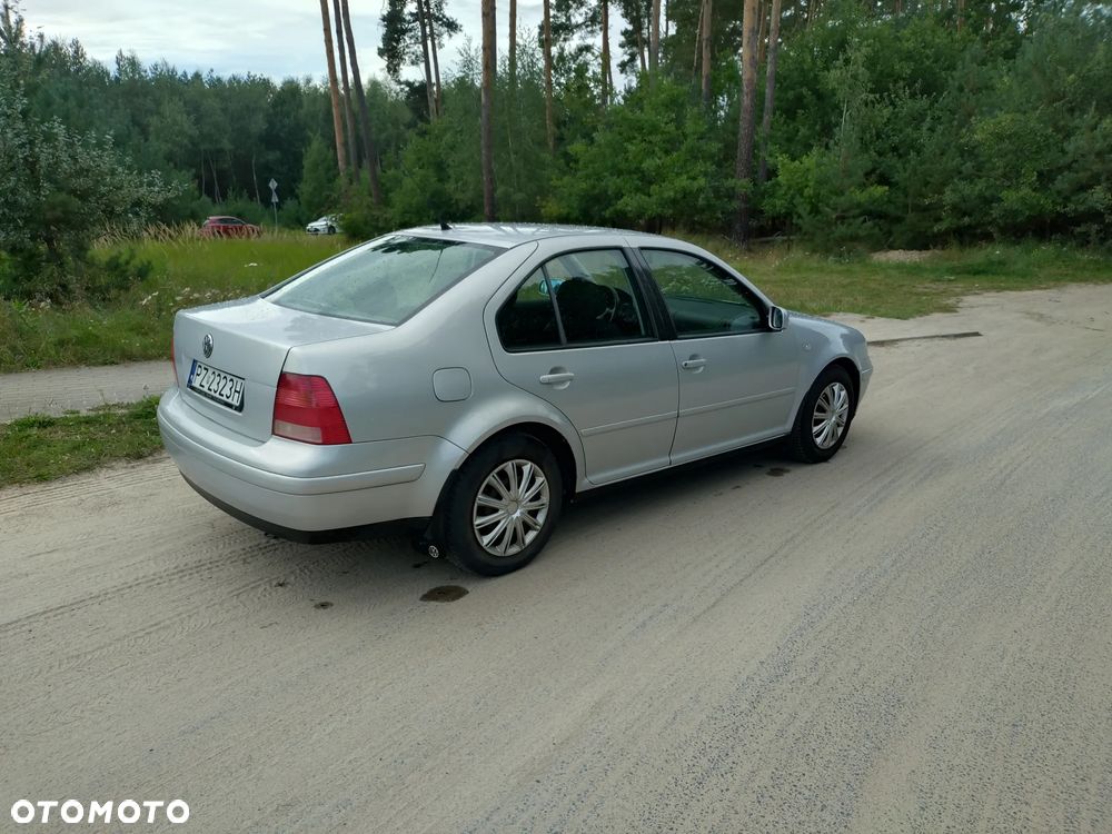 Volkswagen Bora 1.6 Basis - 13