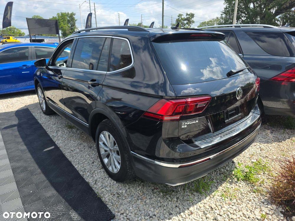 Volkswagen Tiguan - 2