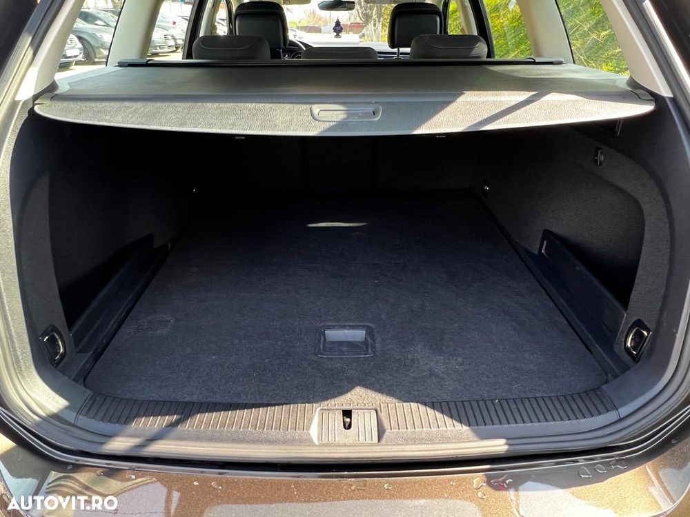 Volkswagen Passat 1.6 TDI (BlueMotion Technology) Comfortline - 19