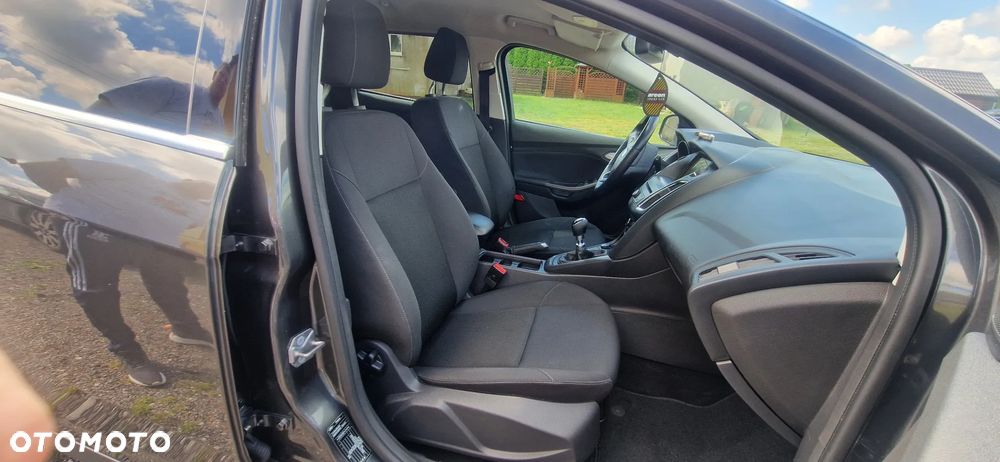 Ford Focus 1.0 EcoBoost STart-Stopp-System TITANIUM DESIGN - 27