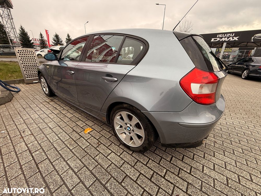 BMW Seria 1 120i - 9