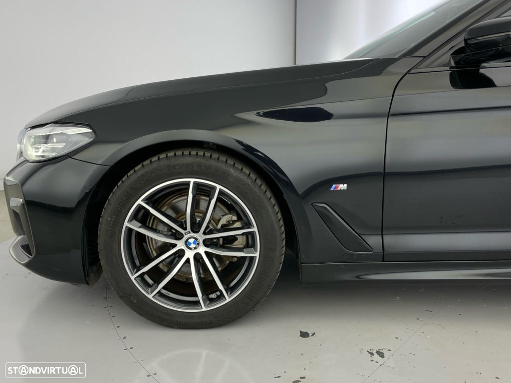 BMW 520 d Pack Desportivo M Auto - 20