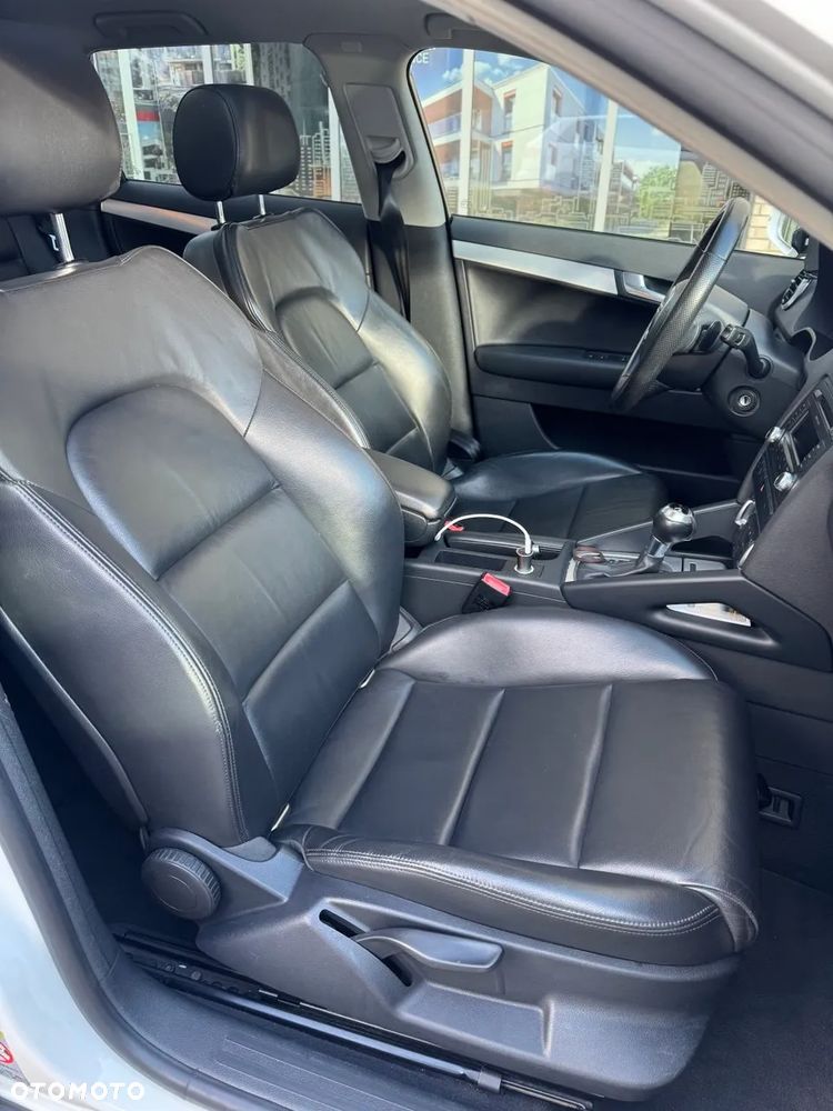 Audi A3 Sportback 2.0 TDI DPF S tronic S line Sportpaket - 13