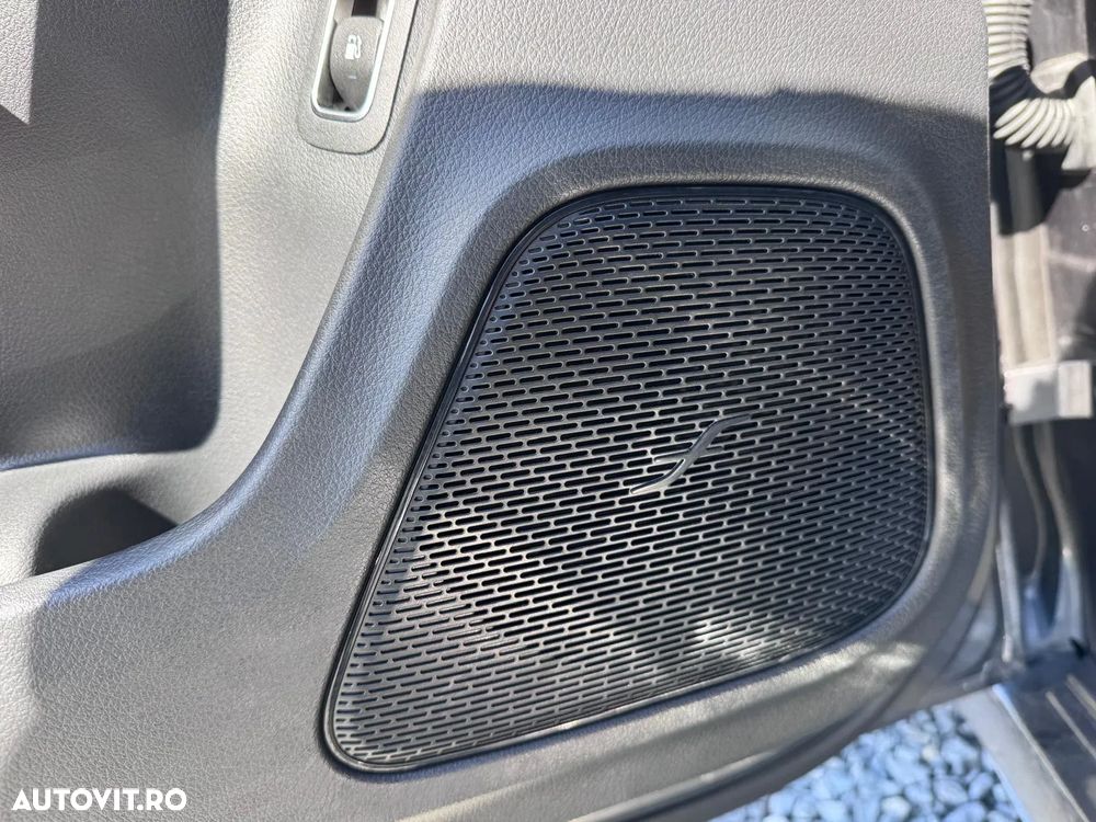 Mercedes-Benz CLA - 13