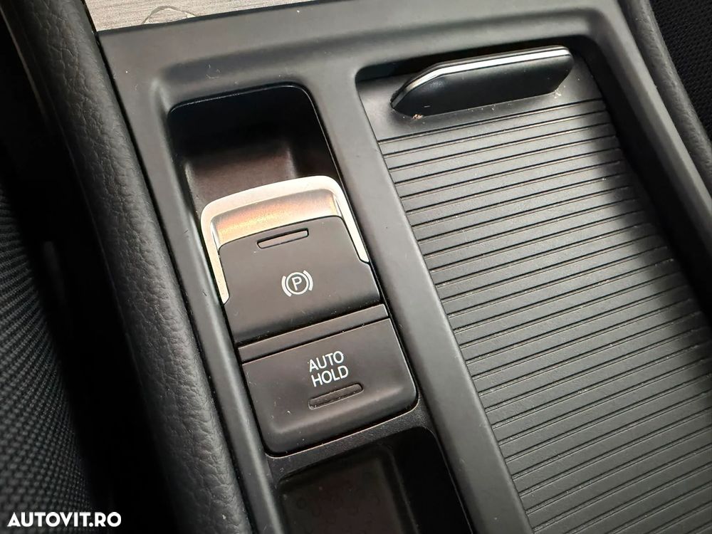 Volkswagen Golf - 8