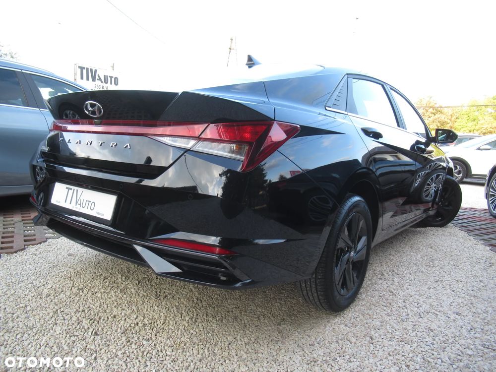 Hyundai Elantra 1.6 Smart CVT - 4