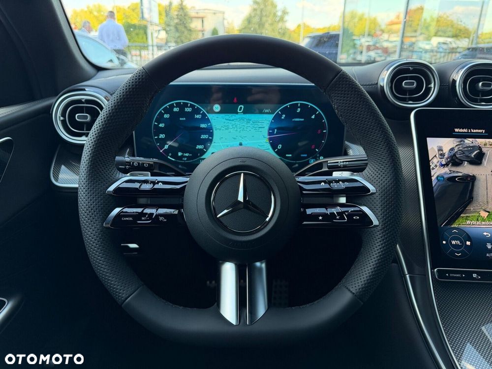Mercedes-Benz GLC - 12