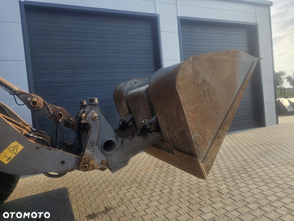 Volvo L 120 H - 4